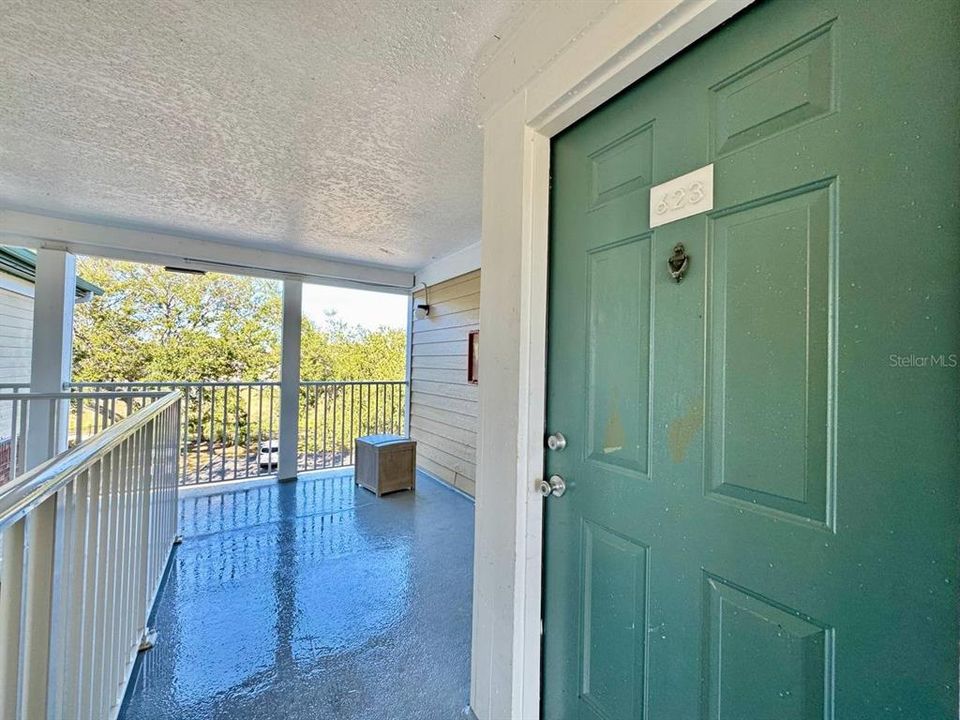 待售: $138,000 (1 贝兹, 1 浴室, 593 平方英尺)