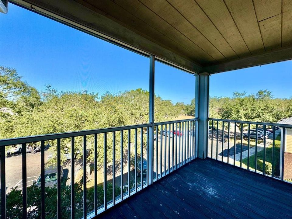 待售: $138,000 (1 贝兹, 1 浴室, 593 平方英尺)