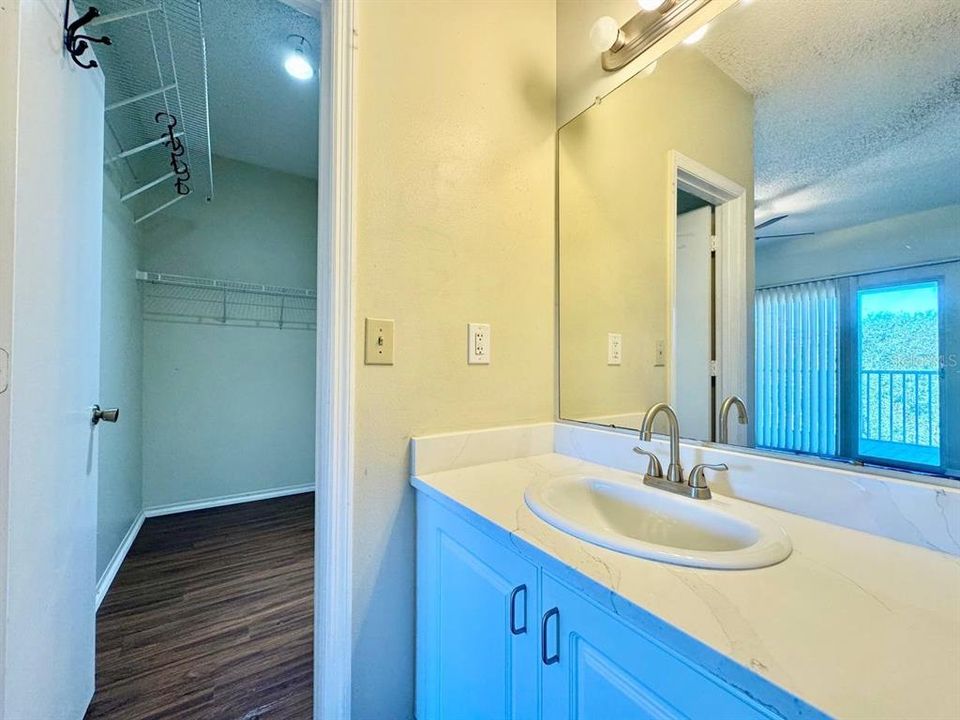 待售: $138,000 (1 贝兹, 1 浴室, 593 平方英尺)