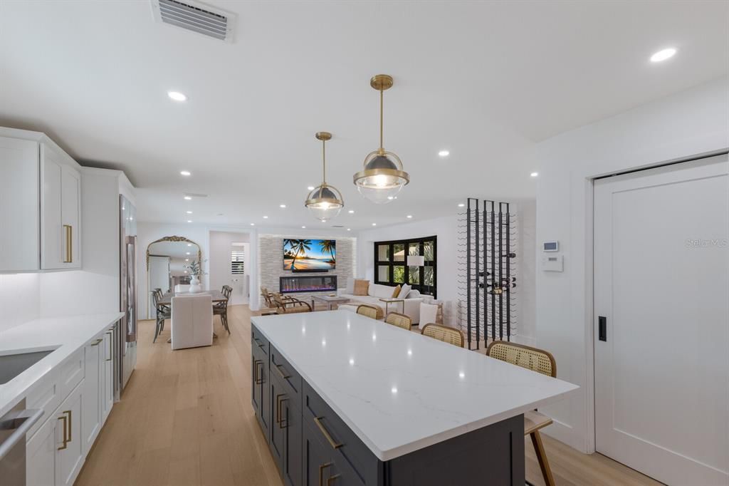 待售: $2,999,000 (3 贝兹, 2 浴室, 2253 平方英尺)