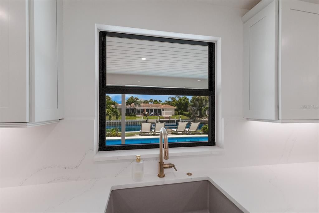 待售: $2,999,000 (3 贝兹, 2 浴室, 2253 平方英尺)