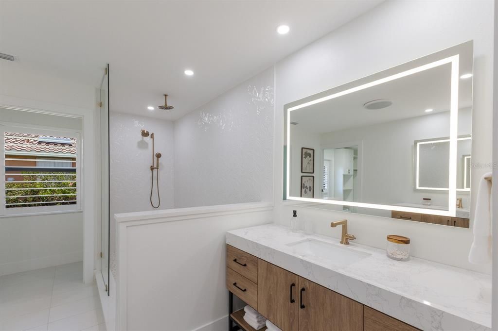 待售: $2,999,000 (3 贝兹, 2 浴室, 2253 平方英尺)