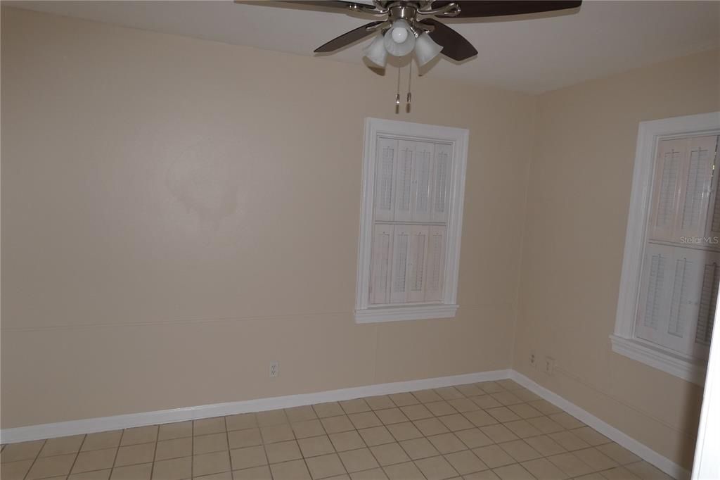 出租: $1,995 (2 贝兹, 1 浴室, 841 平方英尺)