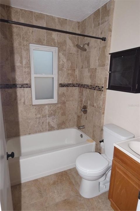 出租: $1,995 (2 贝兹, 1 浴室, 841 平方英尺)