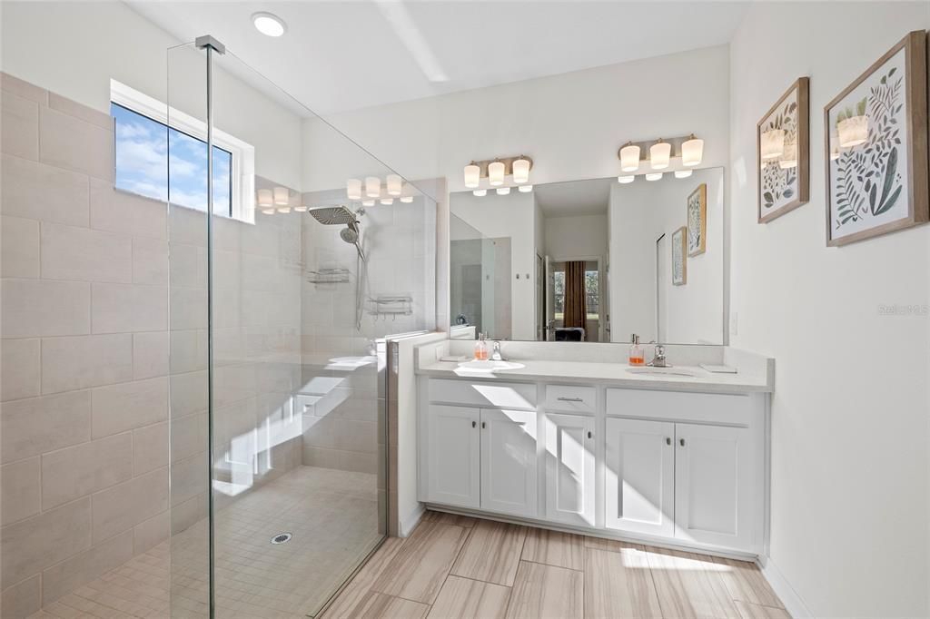 For Sale: $450,000 (3 beds, 2 baths, 2361 Square Feet)