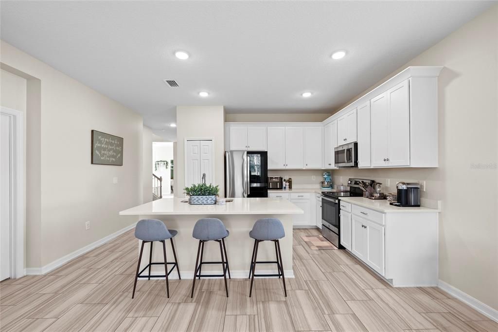 For Sale: $450,000 (3 beds, 2 baths, 2361 Square Feet)