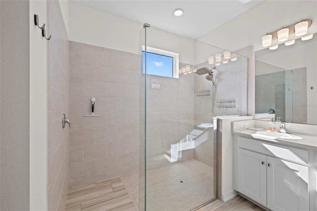 For Sale: $450,000 (3 beds, 2 baths, 2361 Square Feet)