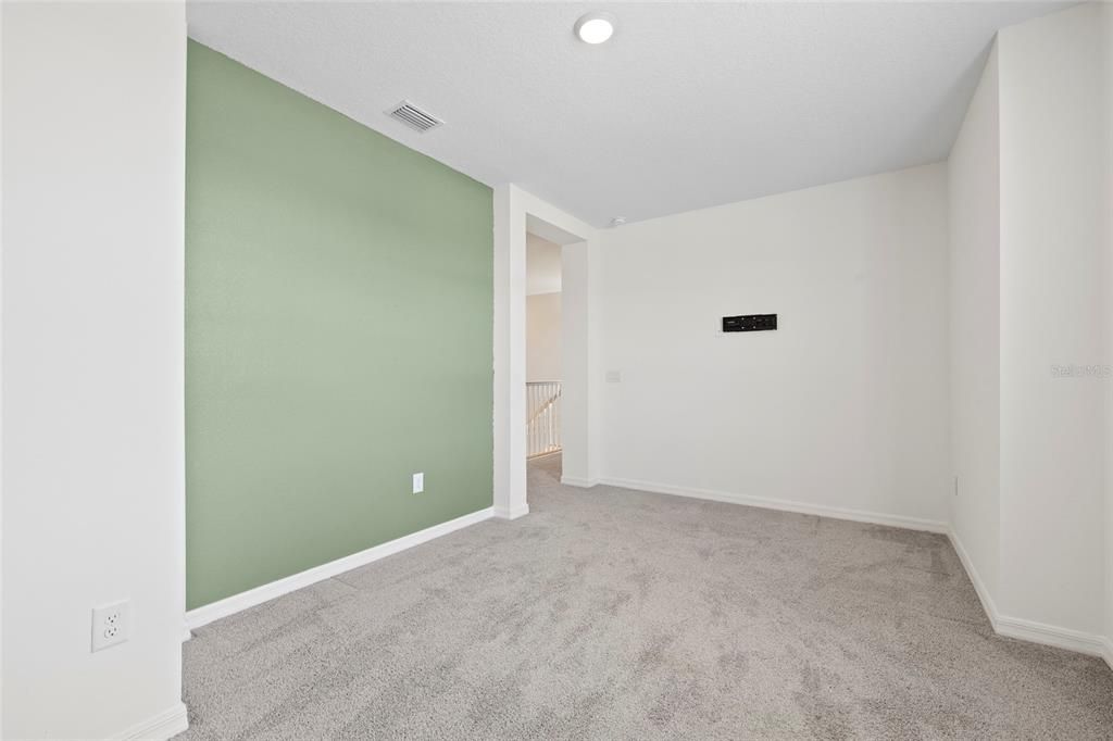 For Sale: $450,000 (3 beds, 2 baths, 2361 Square Feet)