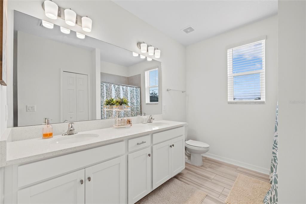 For Sale: $450,000 (3 beds, 2 baths, 2361 Square Feet)