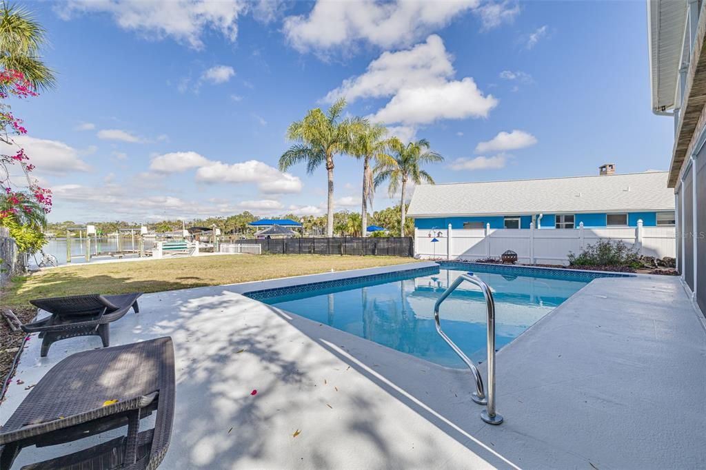 For Sale: $1,000,000 (4 beds, 2 baths, 3258 Square Feet)