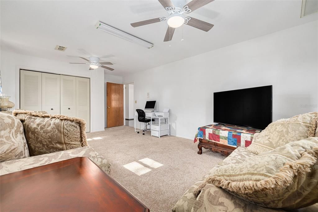 For Sale: $1,000,000 (4 beds, 2 baths, 3258 Square Feet)