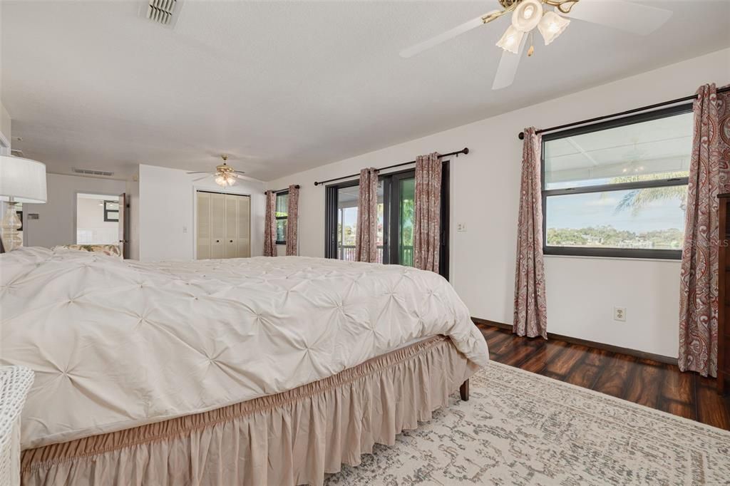 For Sale: $1,000,000 (4 beds, 2 baths, 3258 Square Feet)