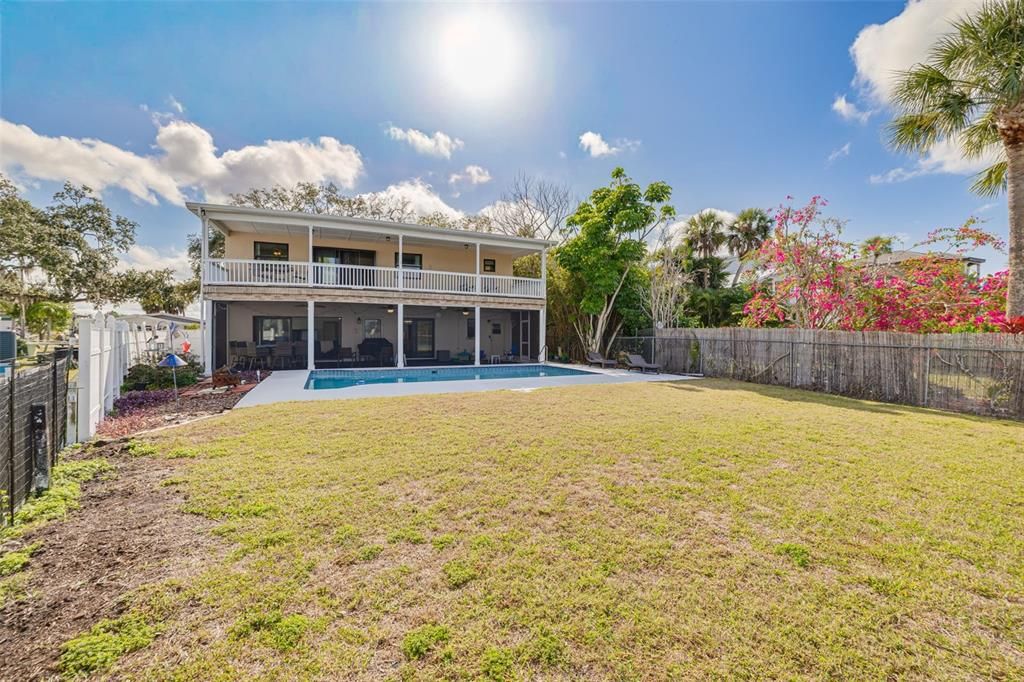 For Sale: $1,000,000 (4 beds, 2 baths, 3258 Square Feet)