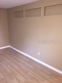 出租: $1,295 (1 贝兹, 1 浴室, 550 平方英尺)