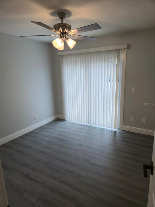 На продажу: $305,900 (2 спален, 2 ванн, 1136 Квадратных фут)