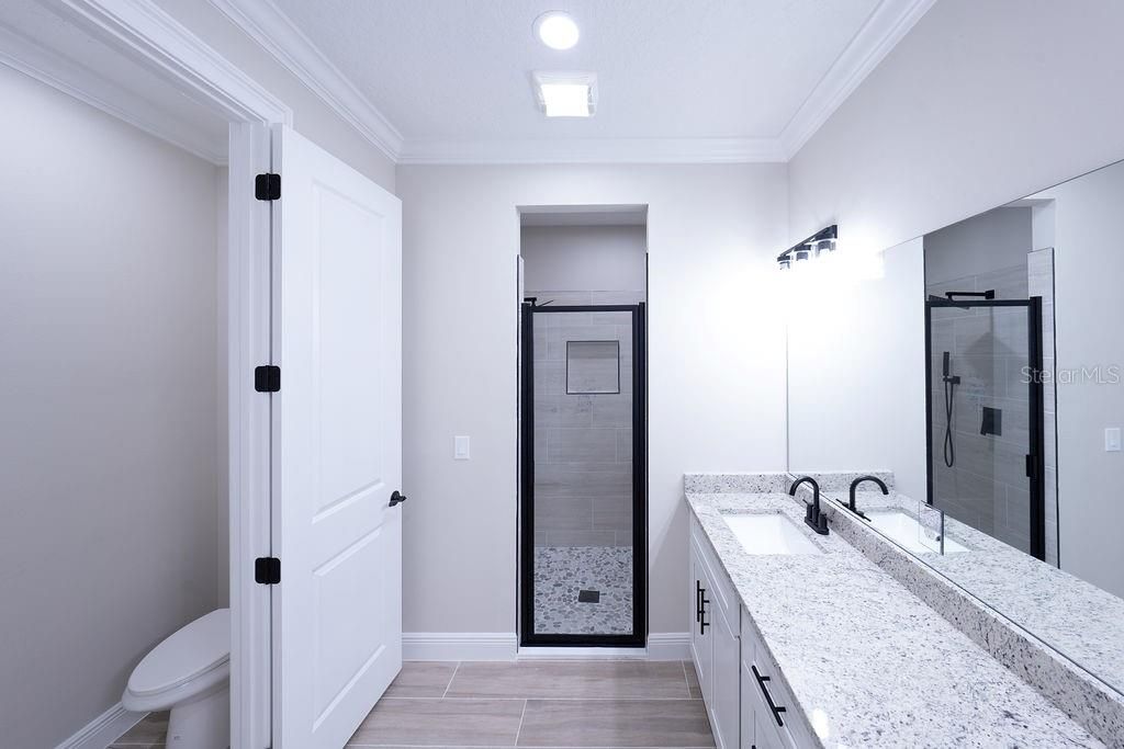 En Venta: $340,000 (4 camas, 3 baños, 2057 Pies cuadrados)