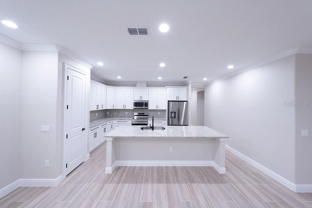 En Venta: $340,000 (4 camas, 3 baños, 2057 Pies cuadrados)