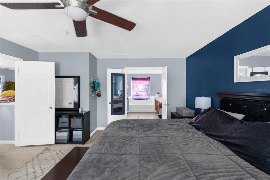 待售: $345,000 (4 贝兹, 3 浴室, 2663 平方英尺)