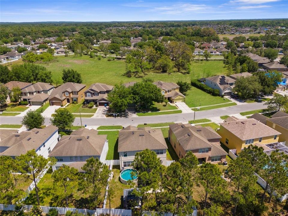 待售: $345,000 (4 贝兹, 3 浴室, 2663 平方英尺)