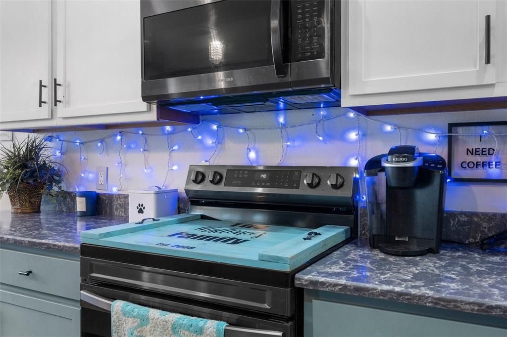 待售: $345,000 (4 贝兹, 3 浴室, 2663 平方英尺)