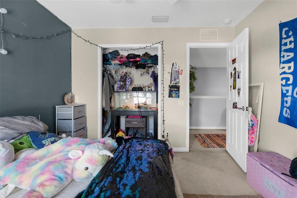 待售: $345,000 (4 贝兹, 3 浴室, 2663 平方英尺)