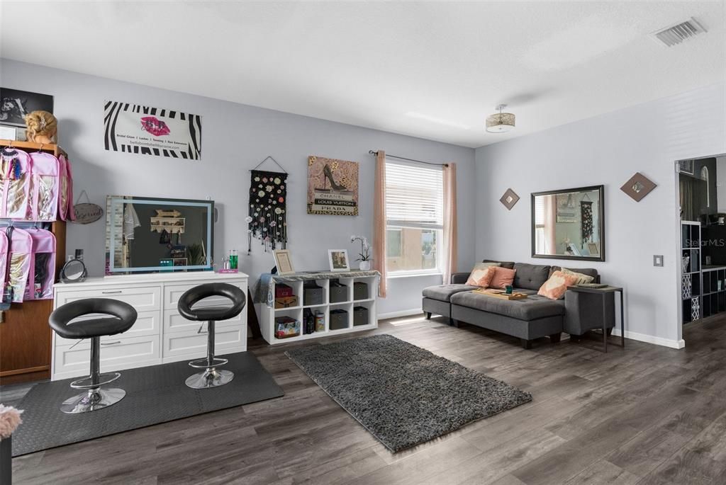 待售: $345,000 (4 贝兹, 3 浴室, 2663 平方英尺)