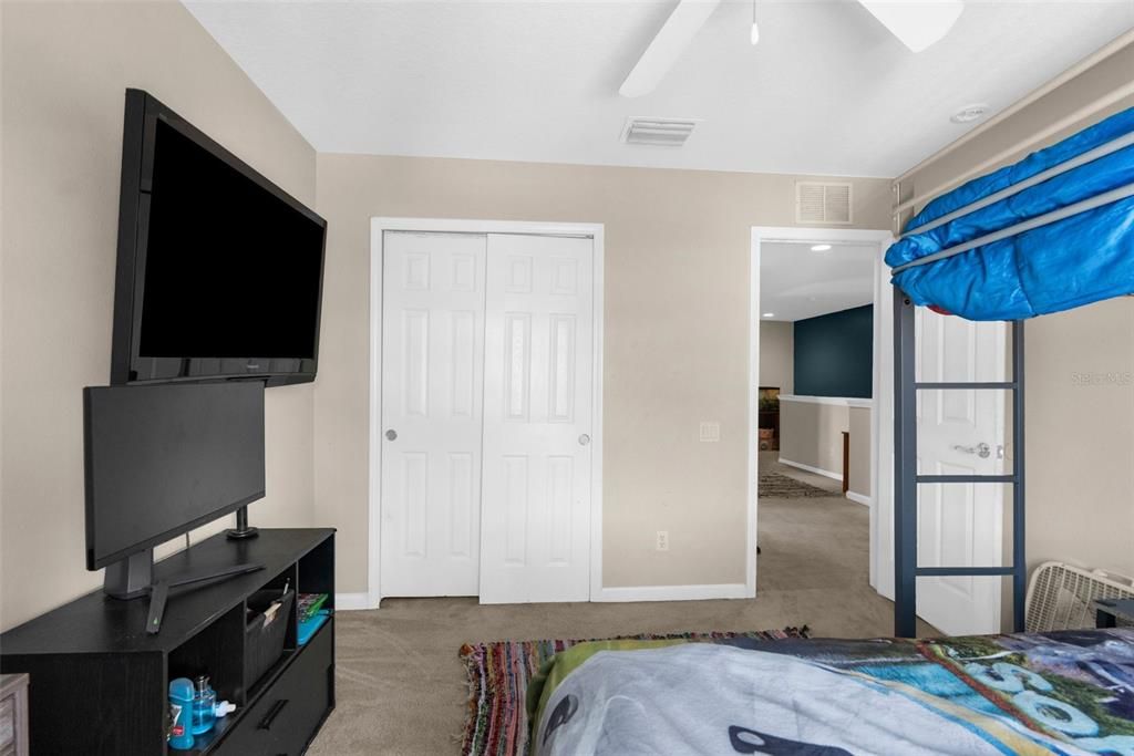 待售: $345,000 (4 贝兹, 3 浴室, 2663 平方英尺)