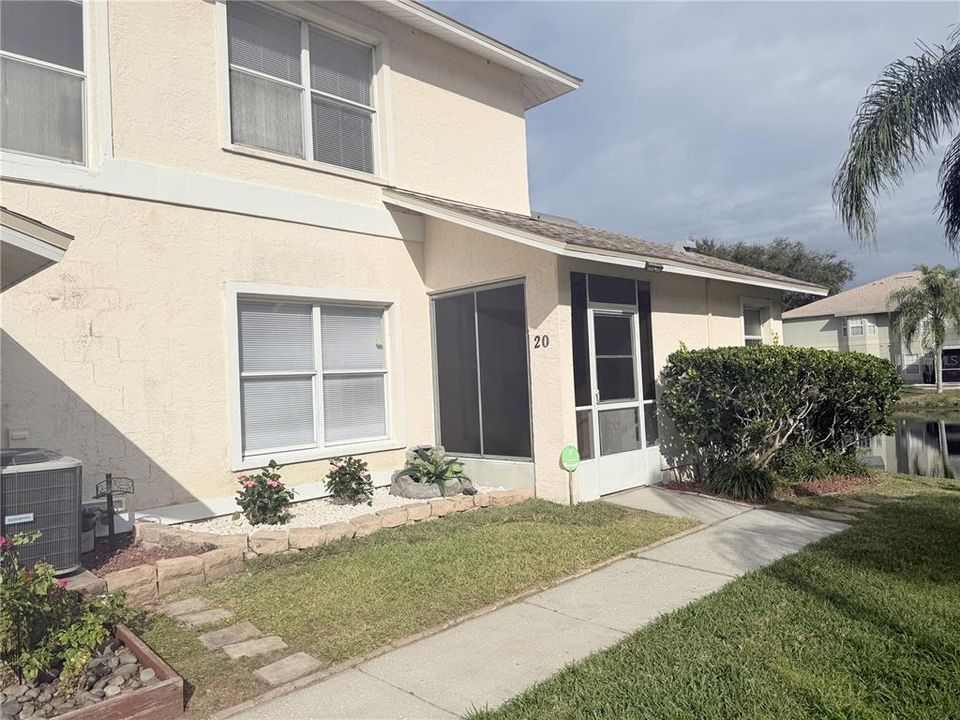For Rent: $2,150 (3 beds, 2 baths, 1264 Square Feet)