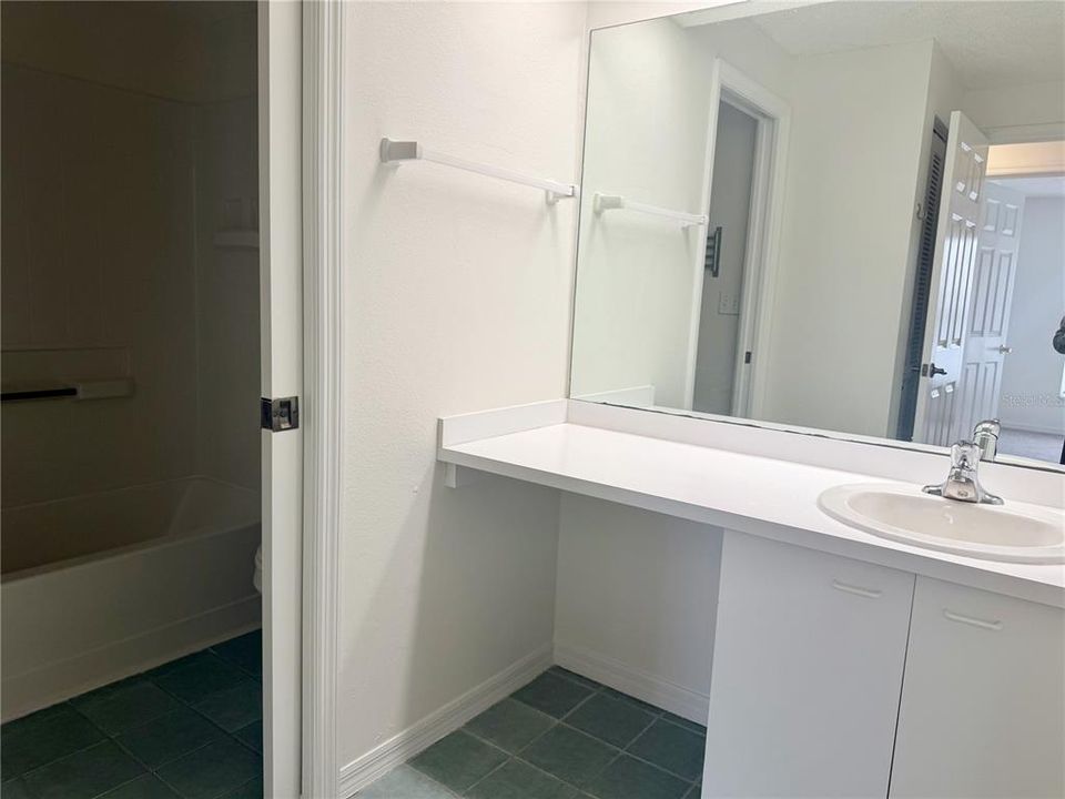 For Rent: $2,150 (3 beds, 2 baths, 1264 Square Feet)