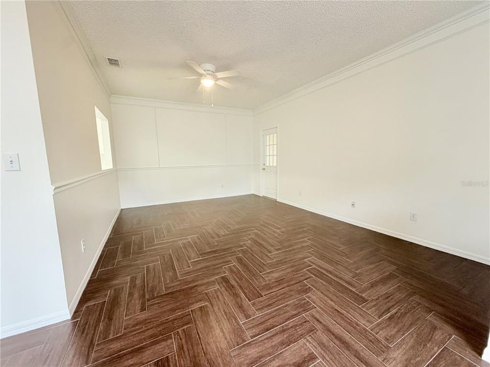 For Rent: $2,150 (3 beds, 2 baths, 1264 Square Feet)