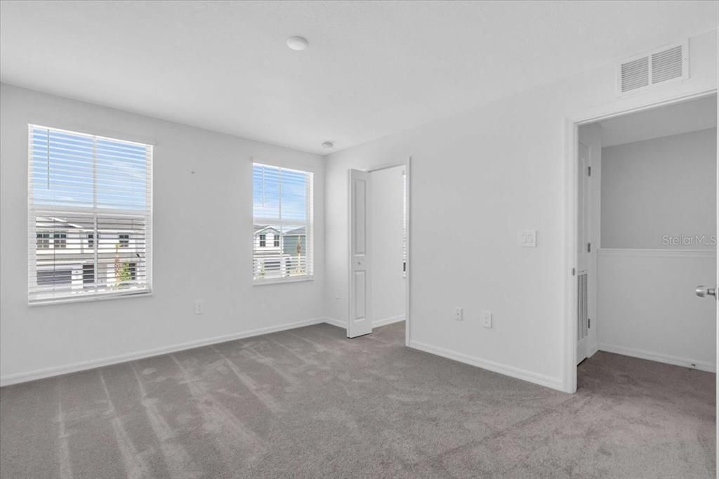 В аренду: $2,495 (3 спален, 2 ванн, 1405 Квадратных фут)