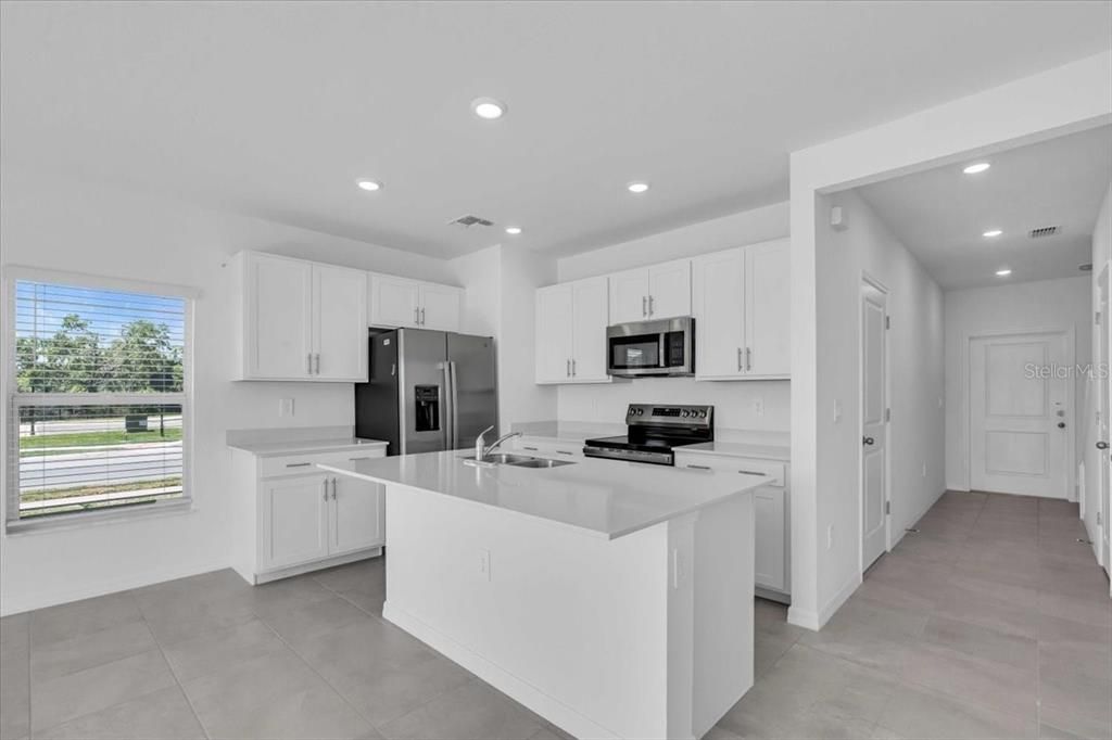 В аренду: $2,495 (3 спален, 2 ванн, 1405 Квадратных фут)