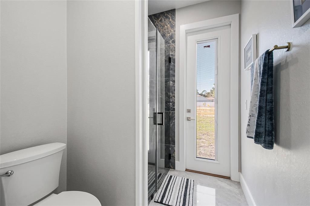 For Sale: $580,000 (4 beds, 3 baths, 2384 Square Feet)