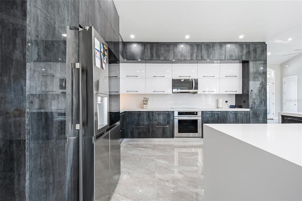 For Sale: $580,000 (4 beds, 3 baths, 2384 Square Feet)