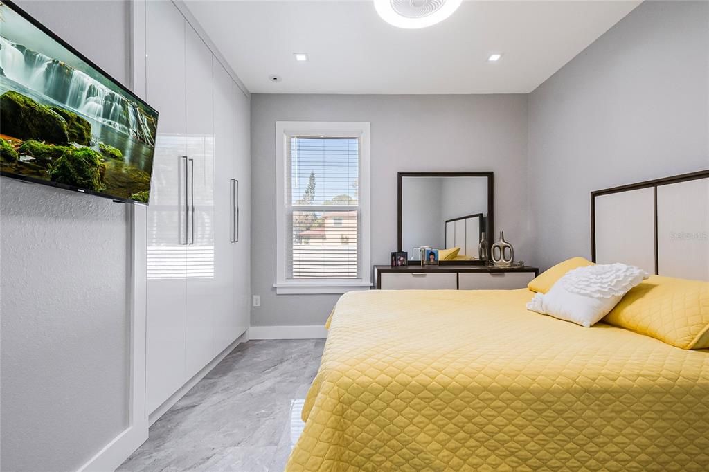 For Sale: $580,000 (4 beds, 3 baths, 2384 Square Feet)