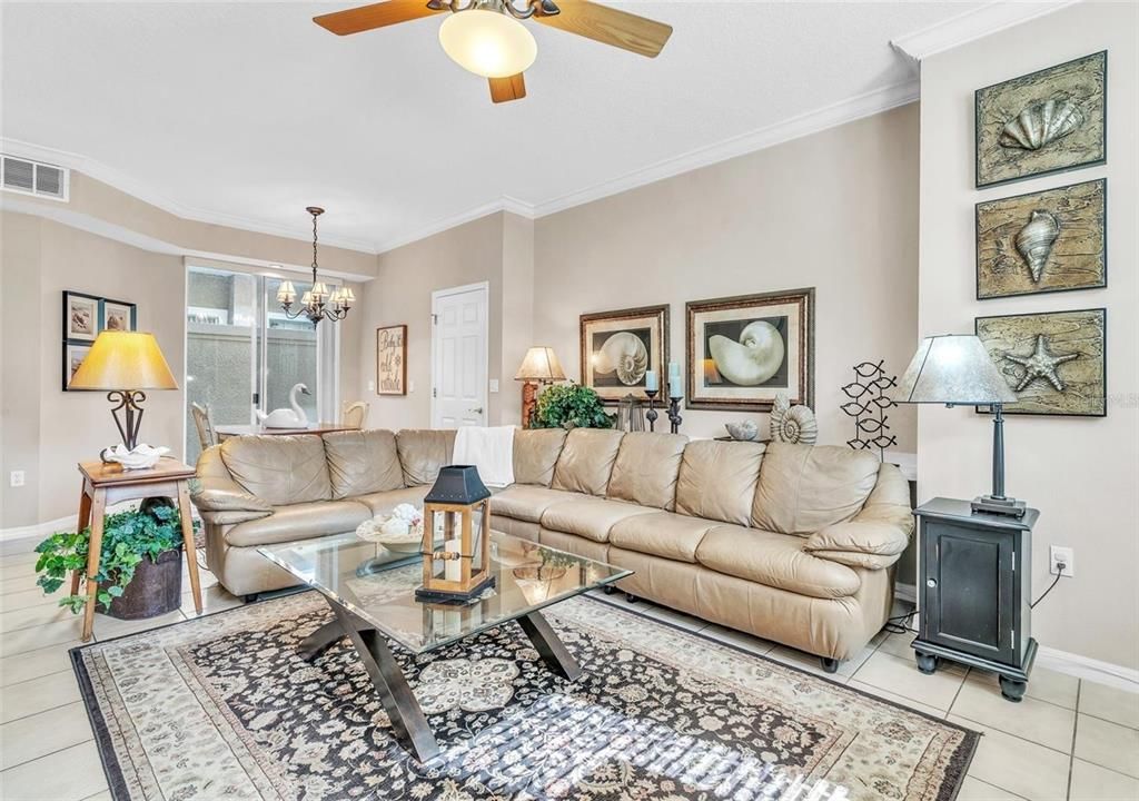 For Sale: $400,000 (2 beds, 2 baths, 1750 Square Feet)