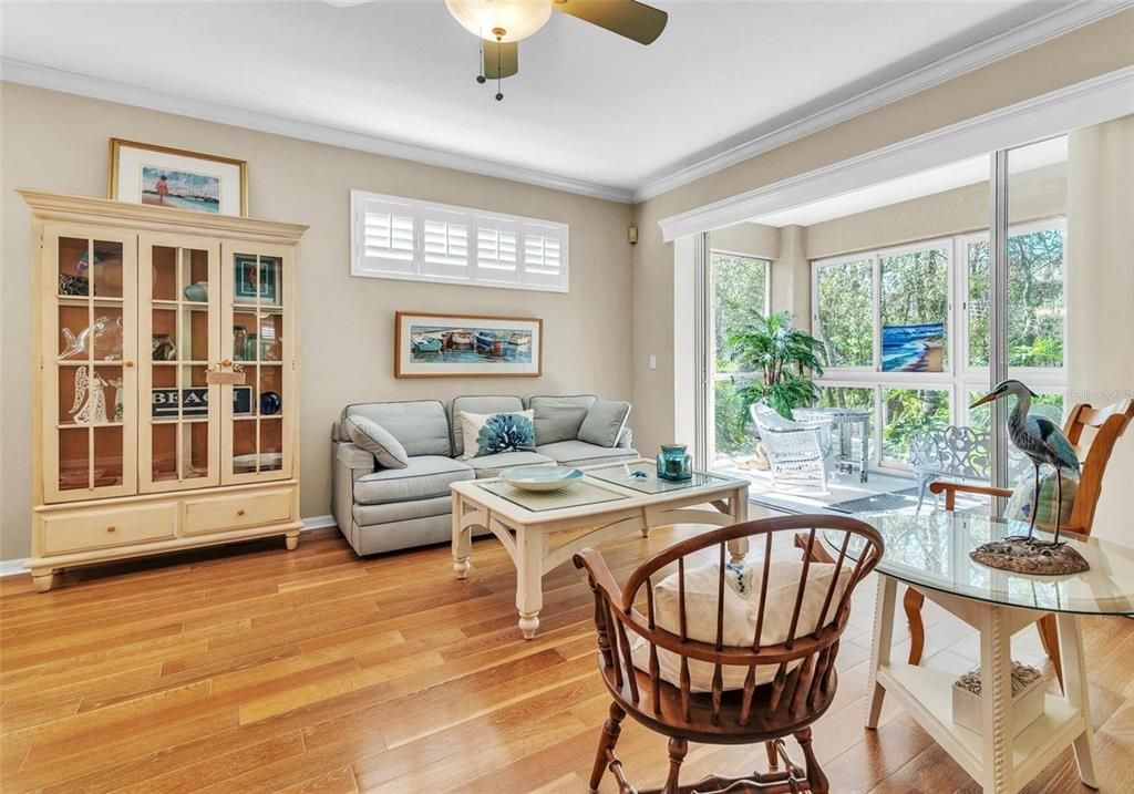 For Sale: $400,000 (2 beds, 2 baths, 1750 Square Feet)