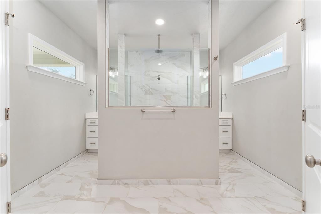 待售: $395,000 (4 贝兹, 2 浴室, 1807 平方英尺)