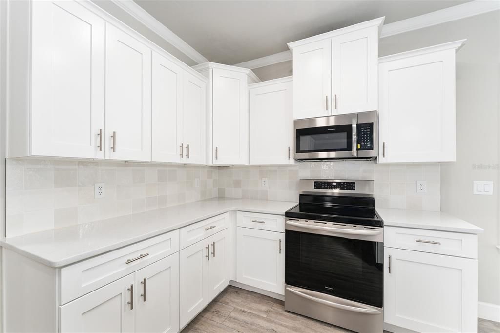 待售: $395,000 (4 贝兹, 2 浴室, 1807 平方英尺)