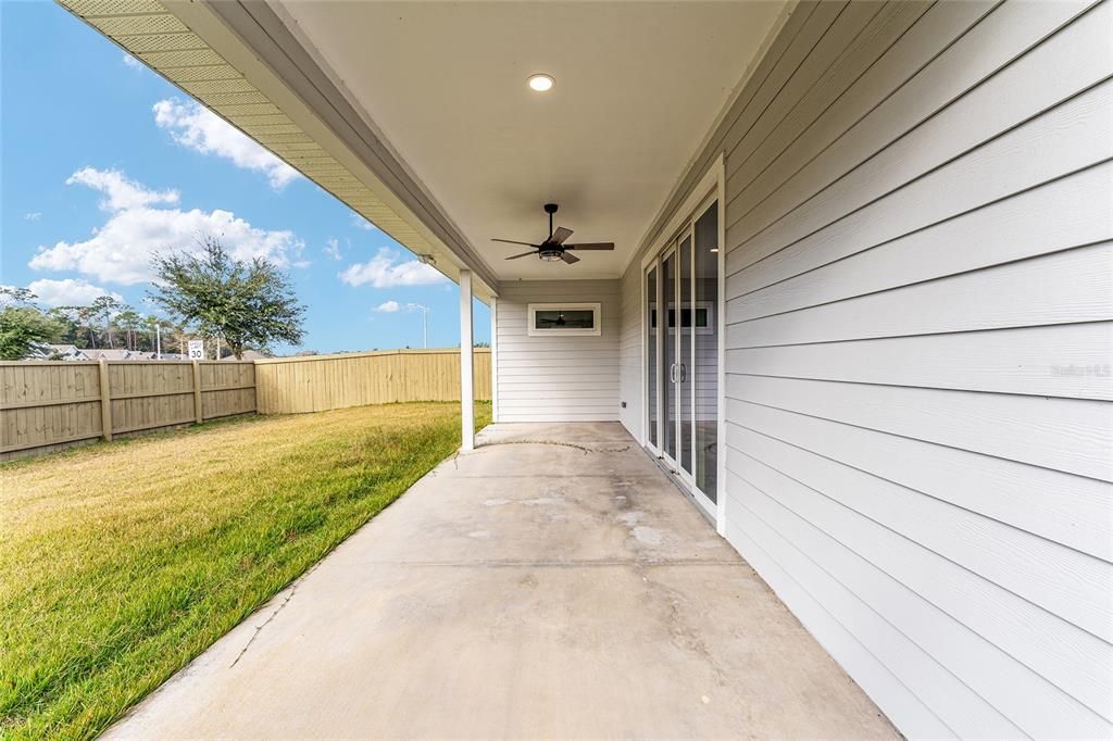 待售: $395,000 (4 贝兹, 2 浴室, 1807 平方英尺)