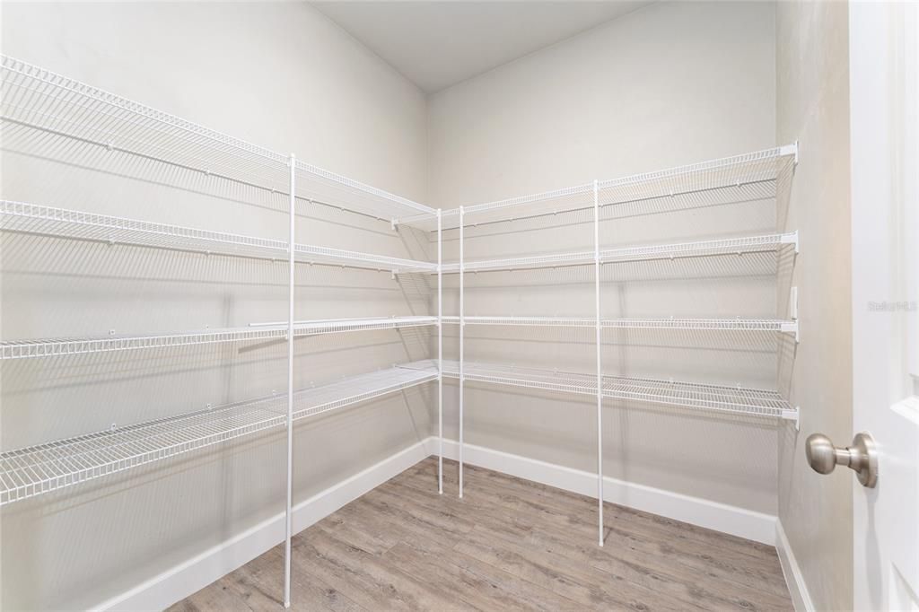 待售: $395,000 (4 贝兹, 2 浴室, 1807 平方英尺)