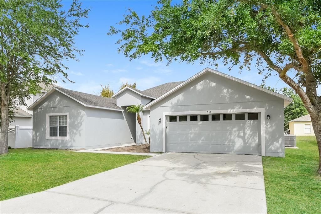 En Renta: $2,560 (4 camas, 3 baños, 2308 Pies cuadrados)