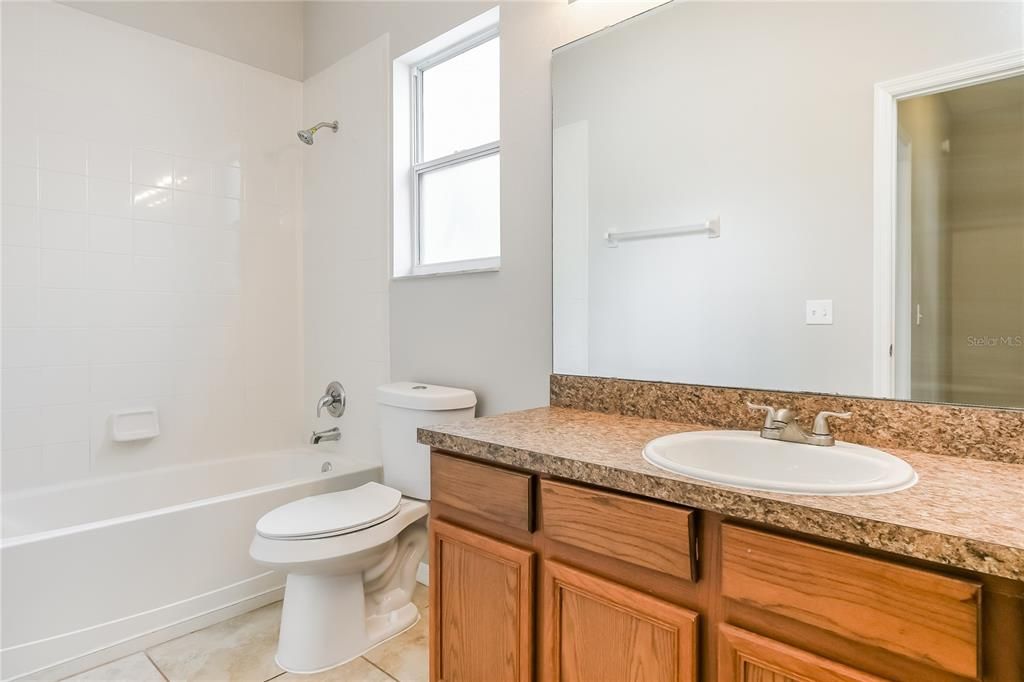 En Renta: $2,560 (4 camas, 3 baños, 2308 Pies cuadrados)