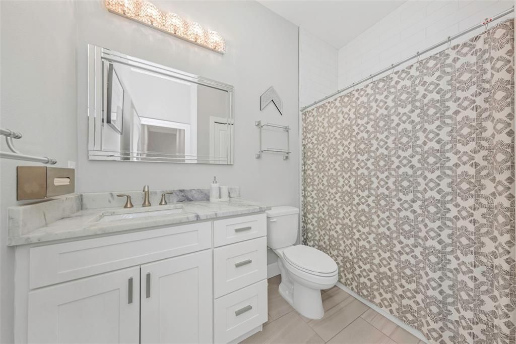 En Renta: $3,400 (3 camas, 2 baños, 2230 Pies cuadrados)