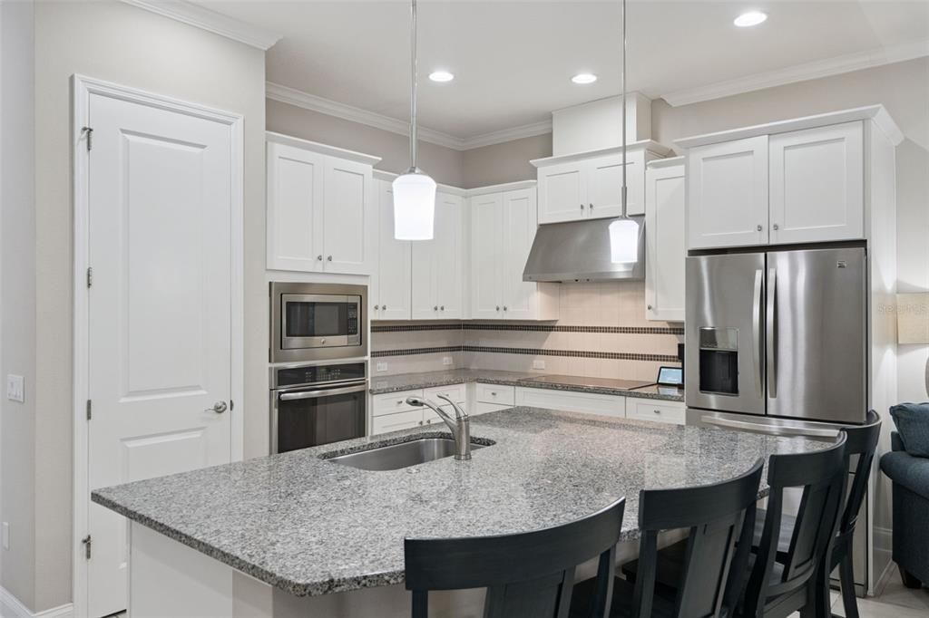 En Venta: $669,000 (3 camas, 2 baños, 1875 Pies cuadrados)