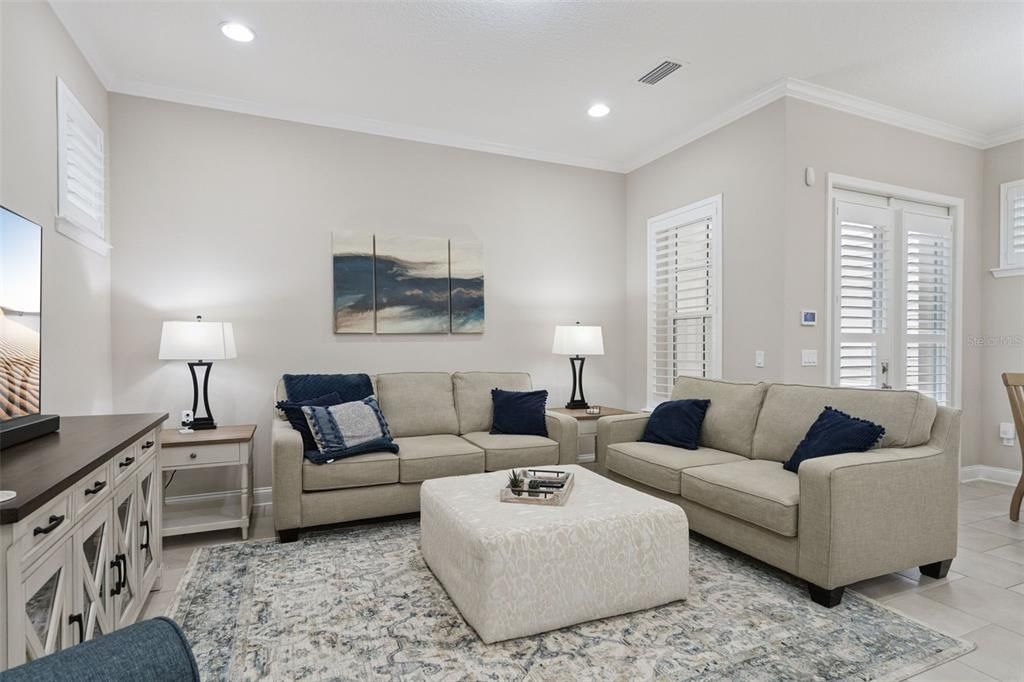 En Venta: $669,000 (3 camas, 2 baños, 1875 Pies cuadrados)