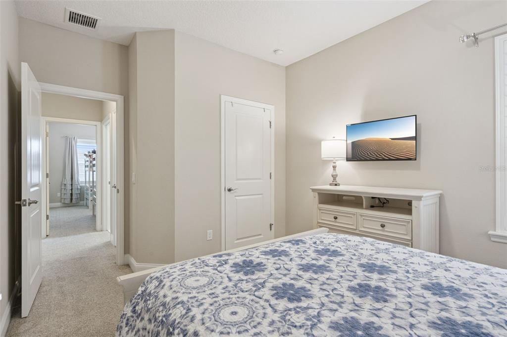 En Venta: $669,000 (3 camas, 2 baños, 1875 Pies cuadrados)