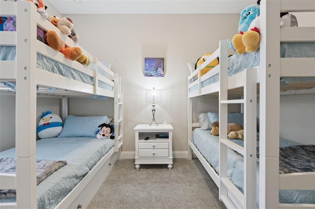 En Venta: $669,000 (3 camas, 2 baños, 1875 Pies cuadrados)