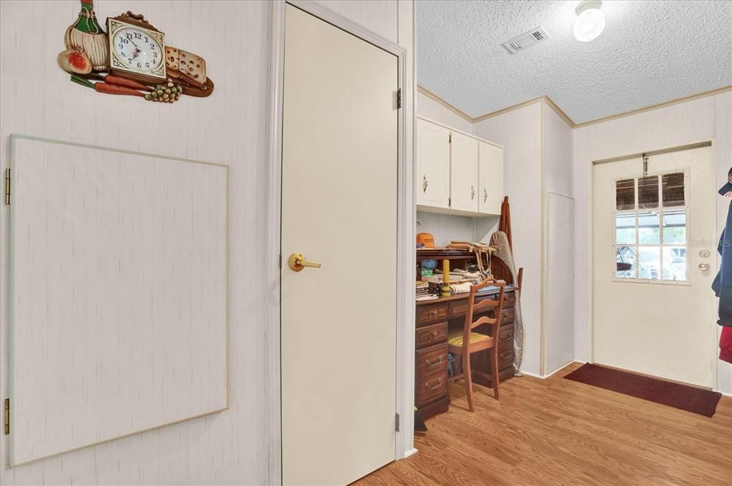 For Sale: $214,000 (3 beds, 2 baths, 1546 Square Feet)