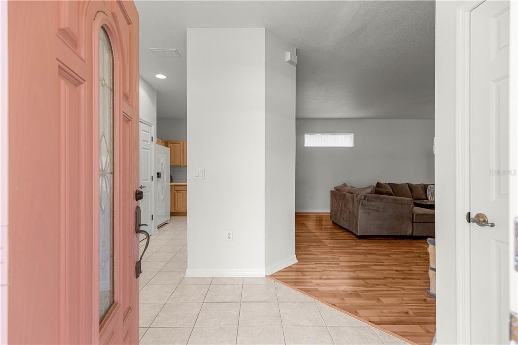 待售: $247,500 (2 贝兹, 2 浴室, 1578 平方英尺)